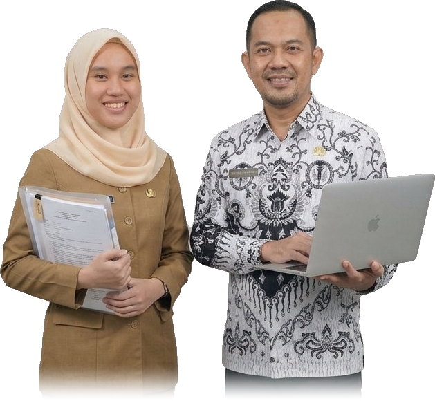 Dua guru membawa map dan laptop